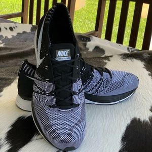 Nike Womens Flyknit Racer